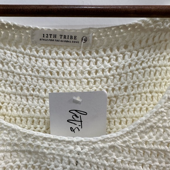 12th Tribe Crochet Crop Top - Picture 3 of 3